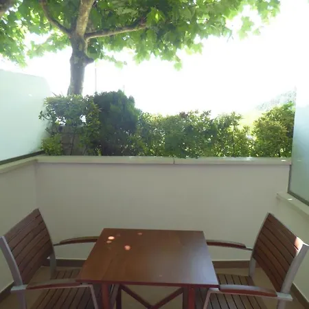 Cr Luarri Guest house