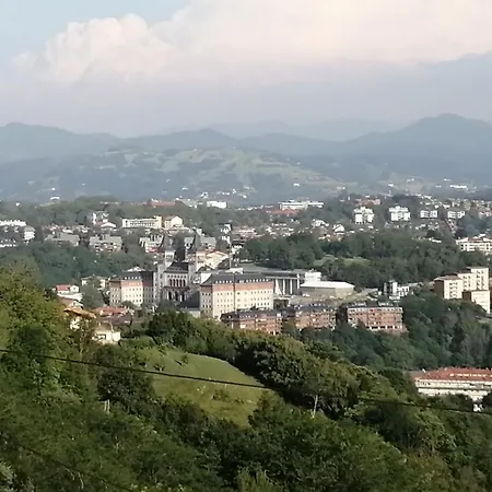 Gasthof Cr Luarri *