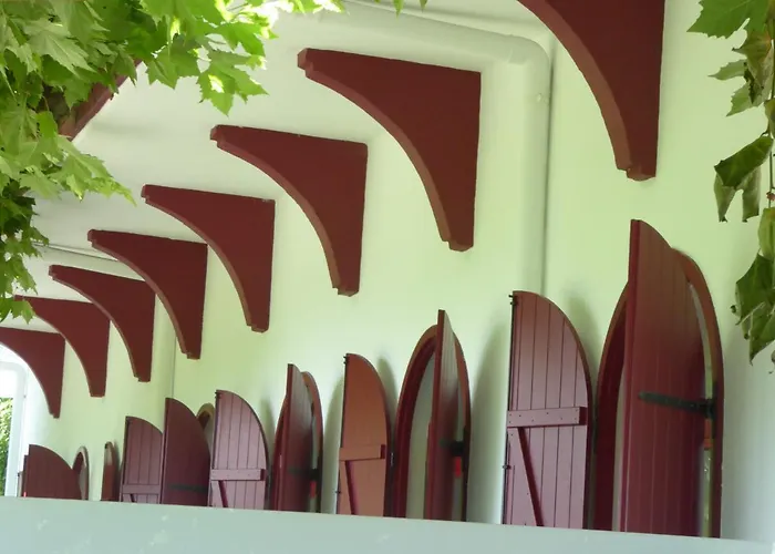 招待所 Cr Luarri 3*