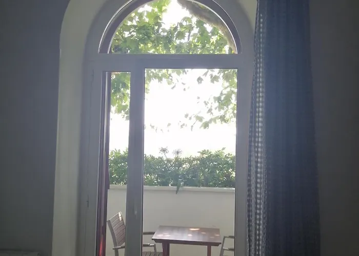 Cr Luarri 招待所 3*