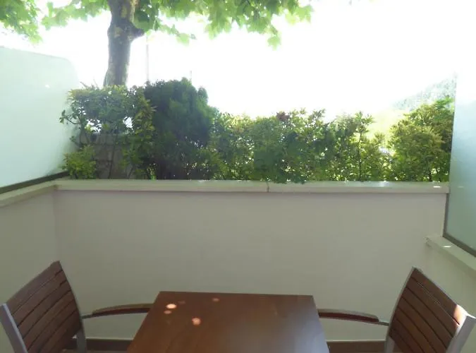 Cr Luarri Guest house